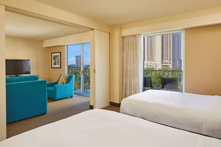 DoubleTree by Hilton Hotel Alana - Waikiki Beach