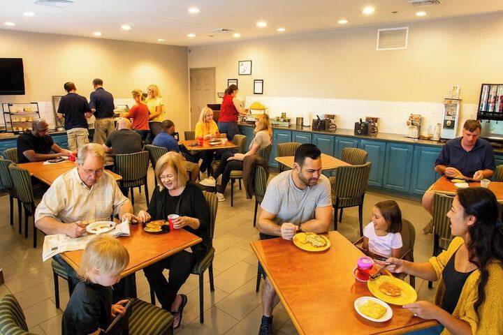Country Inn & Suites by Radisson Harrisburg West Mechanicsburg
