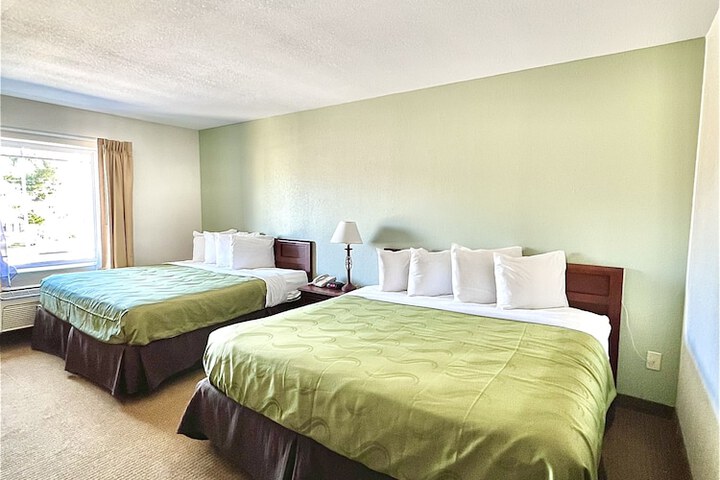 Room 14 of 42