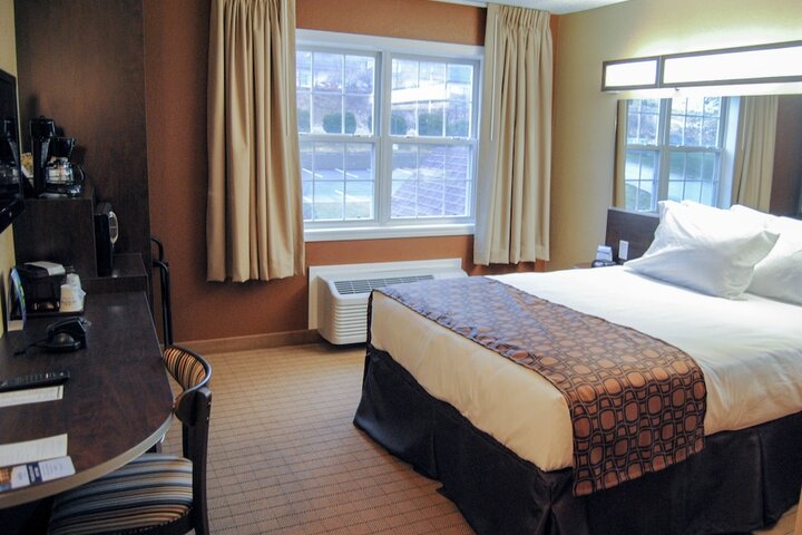 Room 7 of 16