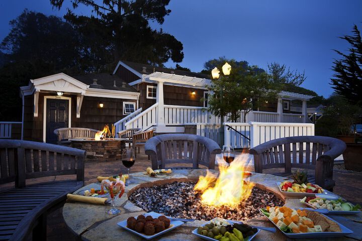 Lighthouse Lodge & Cottages