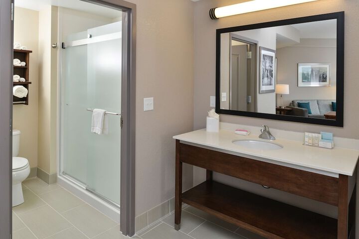 Hampton Inn & Suites Des Moines Downtown