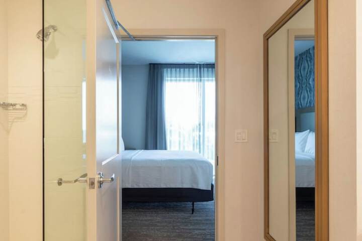 Room 17 of 47