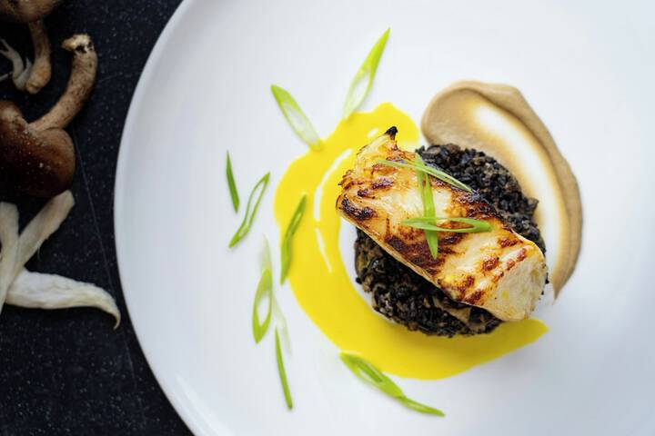 Dining 42 of 60