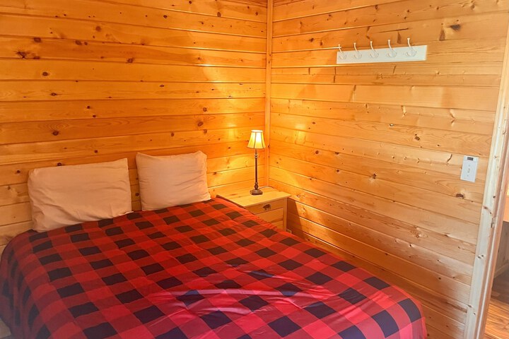 Horseshoe Bay Lodge