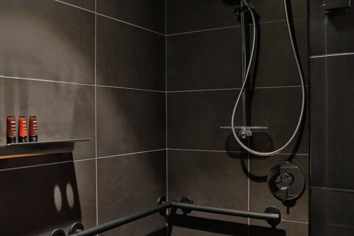 Room 19 of 46