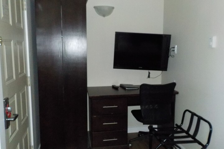 Room 35 of 43