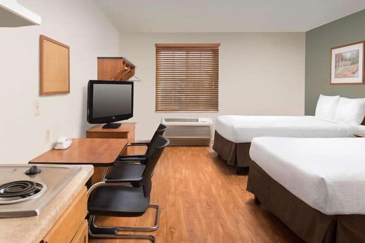 Room 13 of 26