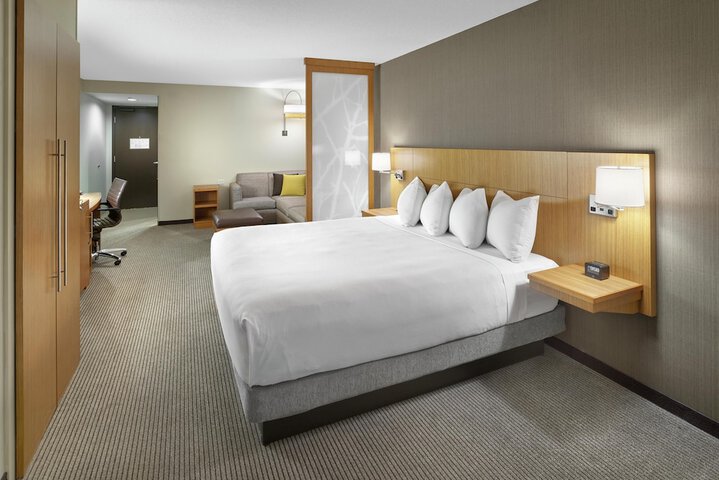 DoubleTree by Hilton Edmonton Downtown