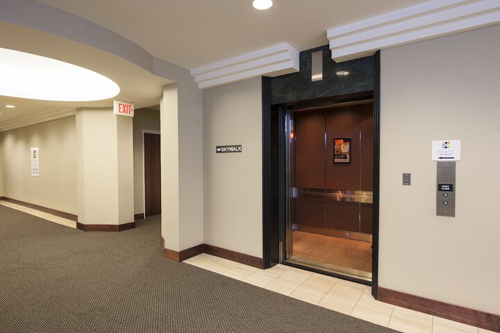Hyatt Place Des Moines / Downtown