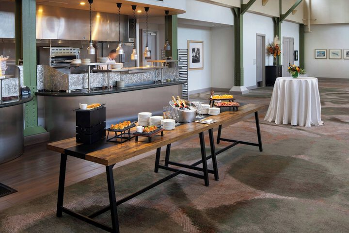 Sheraton Grand Sacramento Hotel