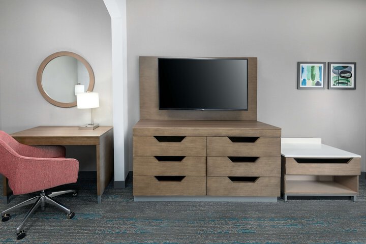 Room 20 of 39