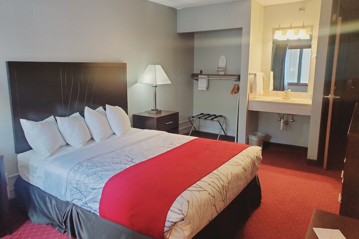 Blackstone Lodge & Suites