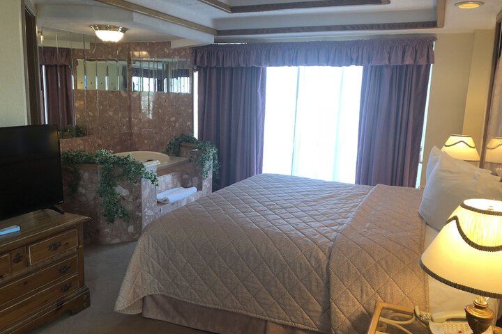 Room 11 of 65