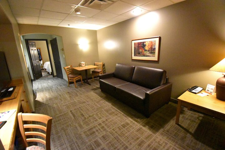 Room 8 of 35