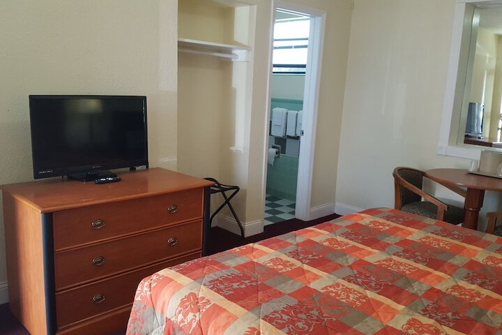 Room 26 of 29