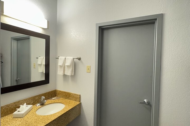 Room 20 of 72