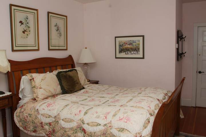 Room 8 of 32