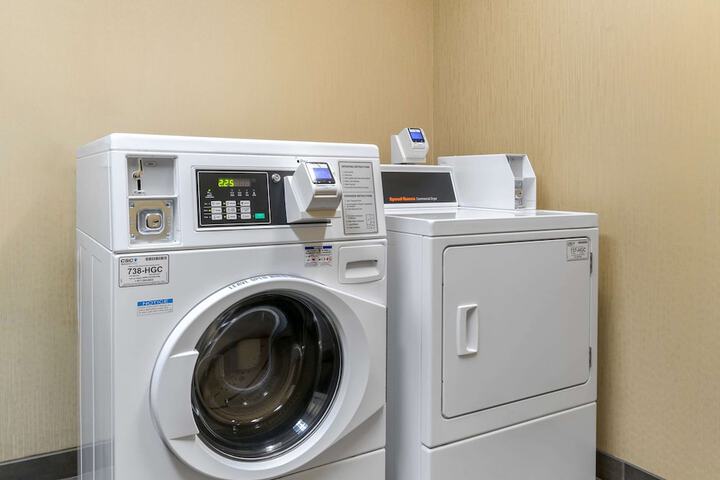 Comfort Inn & Suites Toledo North