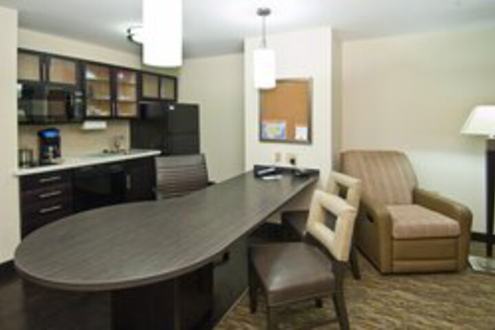 Suite 27 of 51