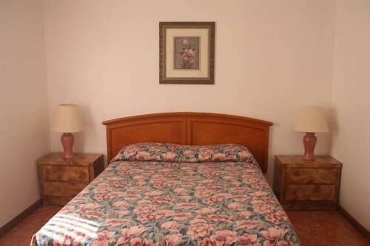 Room 12 of 48