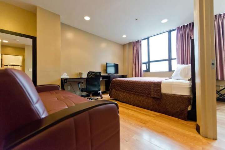 Room 12 of 40