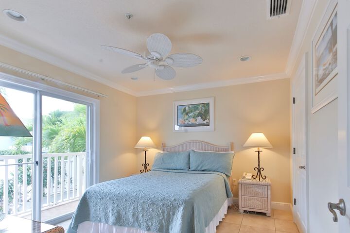 Tortuga Inn Beach Resort