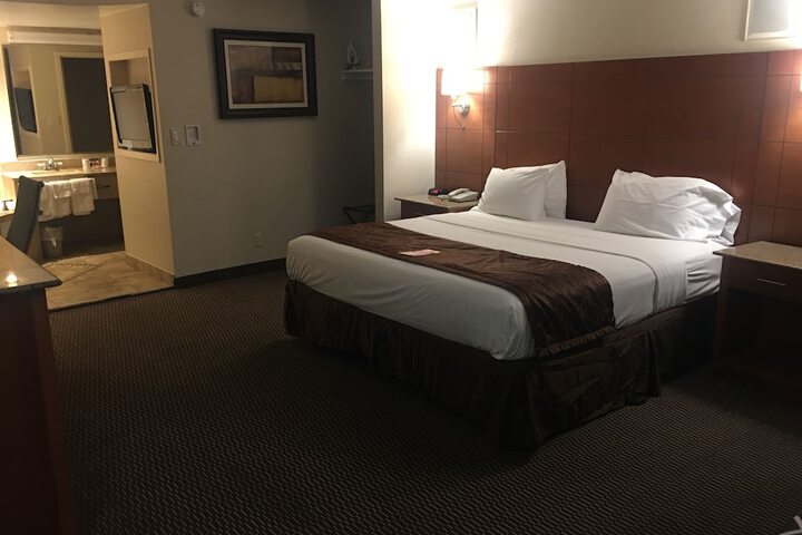 Room 11 of 60