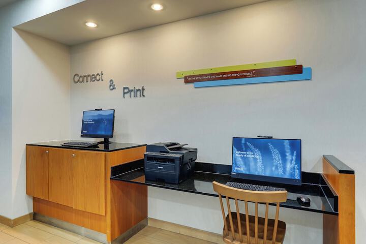 Business Center 50 of 52