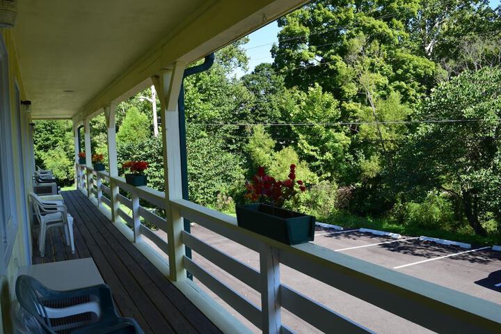Green Valley Lodge