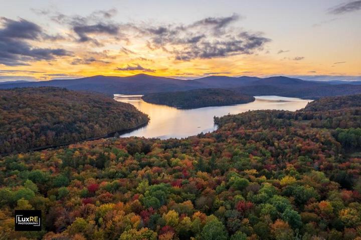 Vermont Lake Whitingham Mount Snow Area Apartment