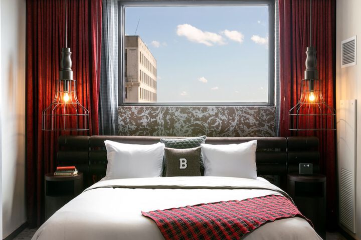 Room 50 of 85