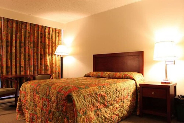 Room 22 of 40