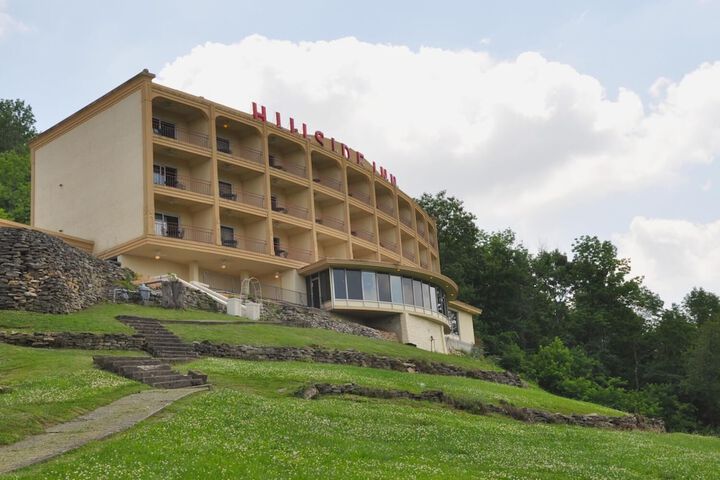 Hotel 3 of 35