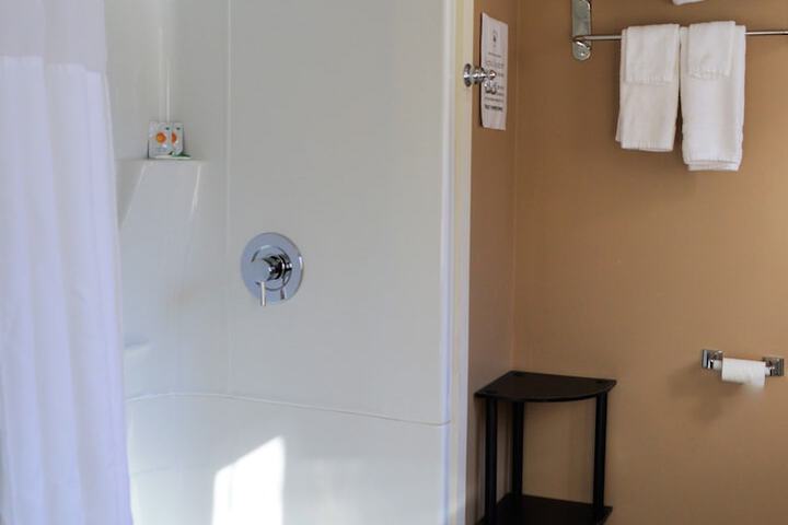 Room 35 of 66