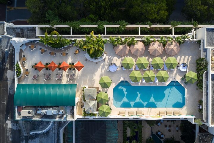 Pool 10 of 130