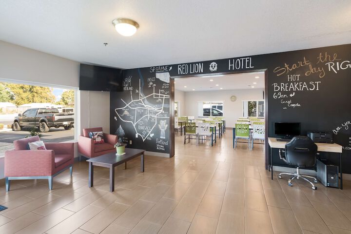 Hotel Interior 8 of 39