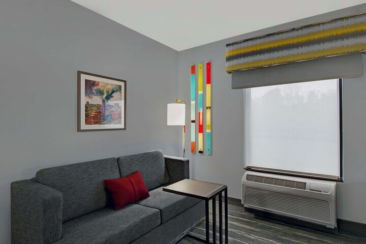 Hampton Inn & Suites Syracuse Dewitt