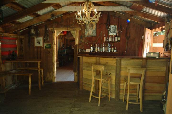 Lounge 133 of 143