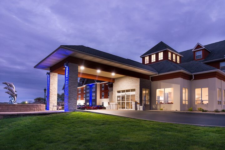 Hotel 4 of 55