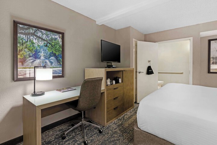 Room 19 of 31