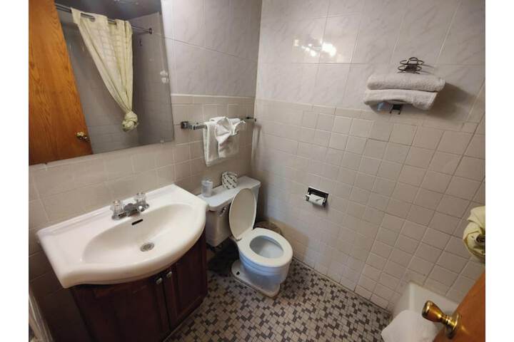 Room 18 of 25