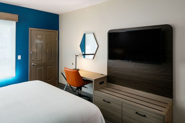 Room 46 of 71