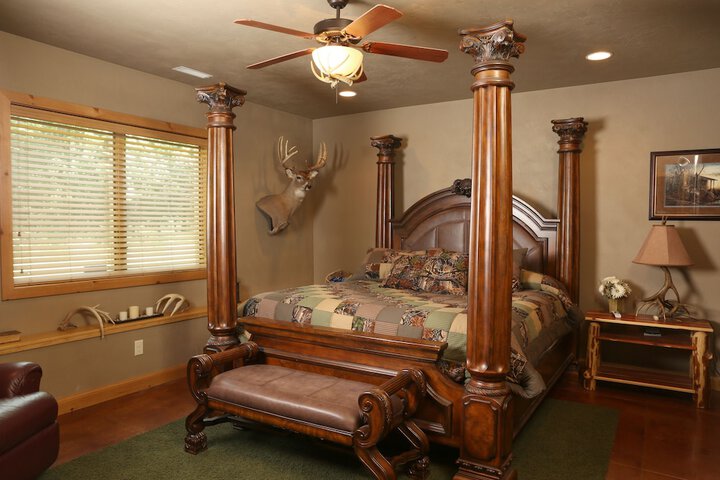 Room 8 of 32