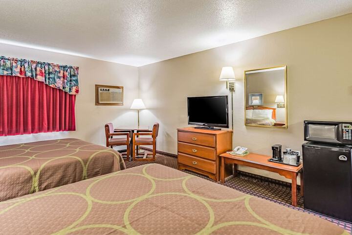 Room 25 of 29