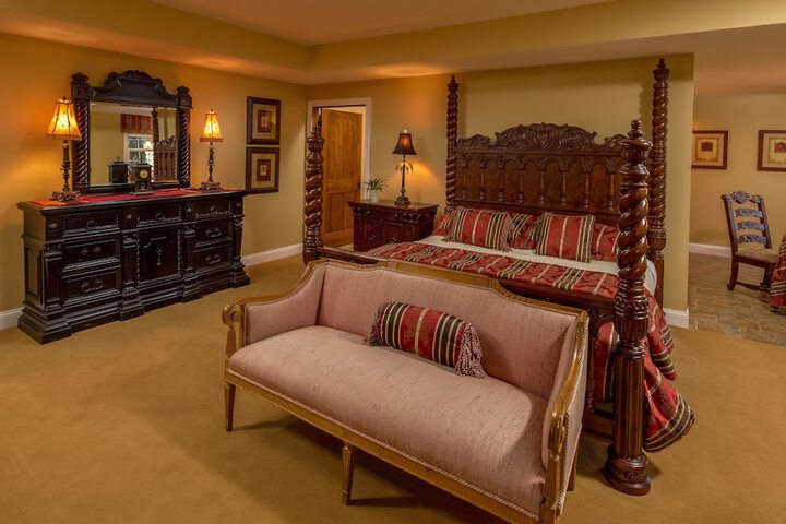 Goldmoor Inn