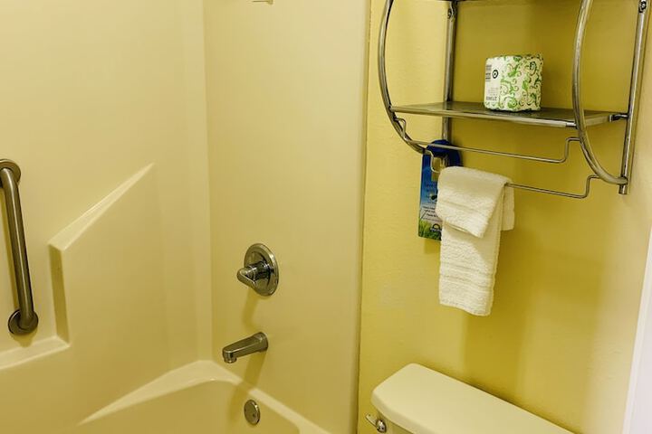Room 20 of 35