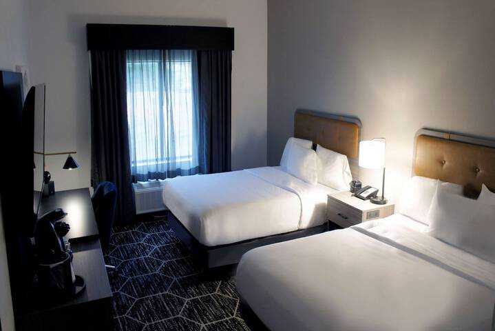 Room 17 of 25