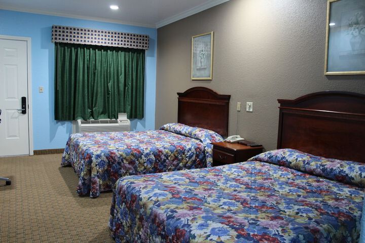Room 27 of 33