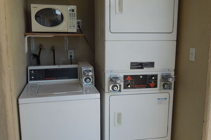 Room 14 of 30